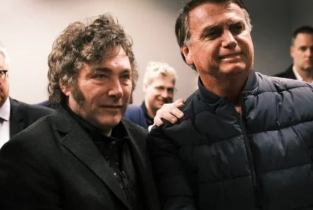Imagem da Not&iacute;cia Moraes nega pedido de Bolsonaro para receber presidente argentino Javier Milei em casa