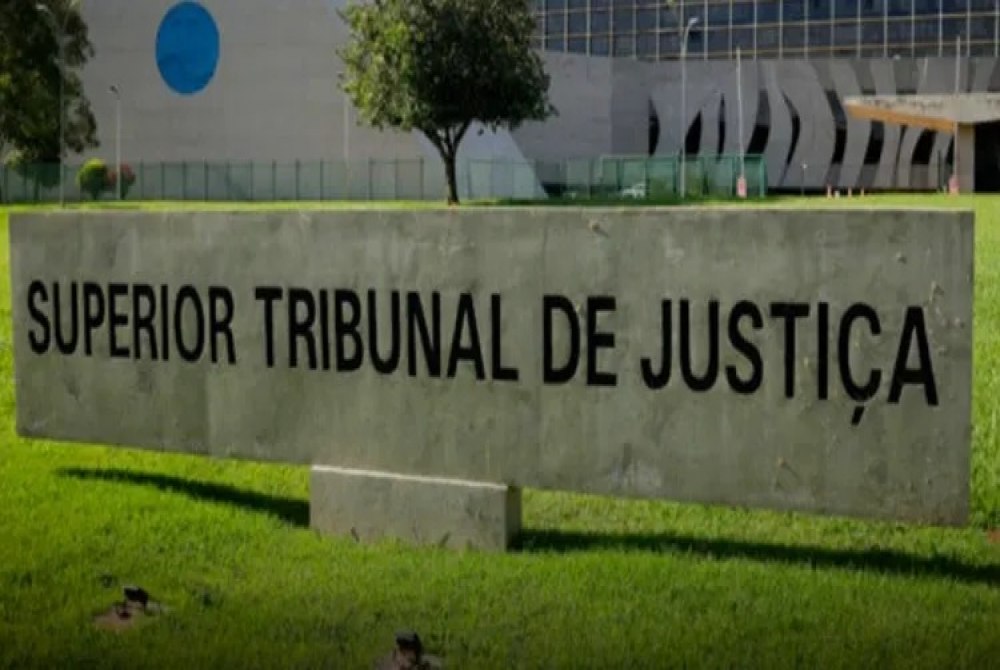 STJ refor�a que prefeitos podem responder por improbidade se usarem redes sociais pessoais para divulgar a��es da prefeitura