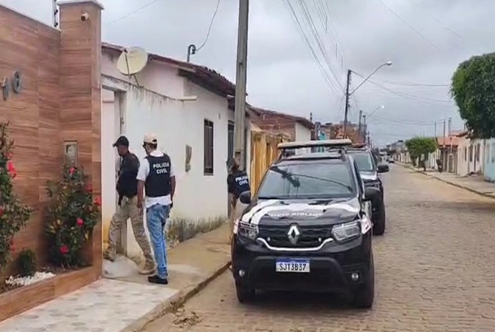 Adolescente � apreendido em Marac�s por envolvimento em pornografia infantojuvenil e transmiss�es de abuso sexual