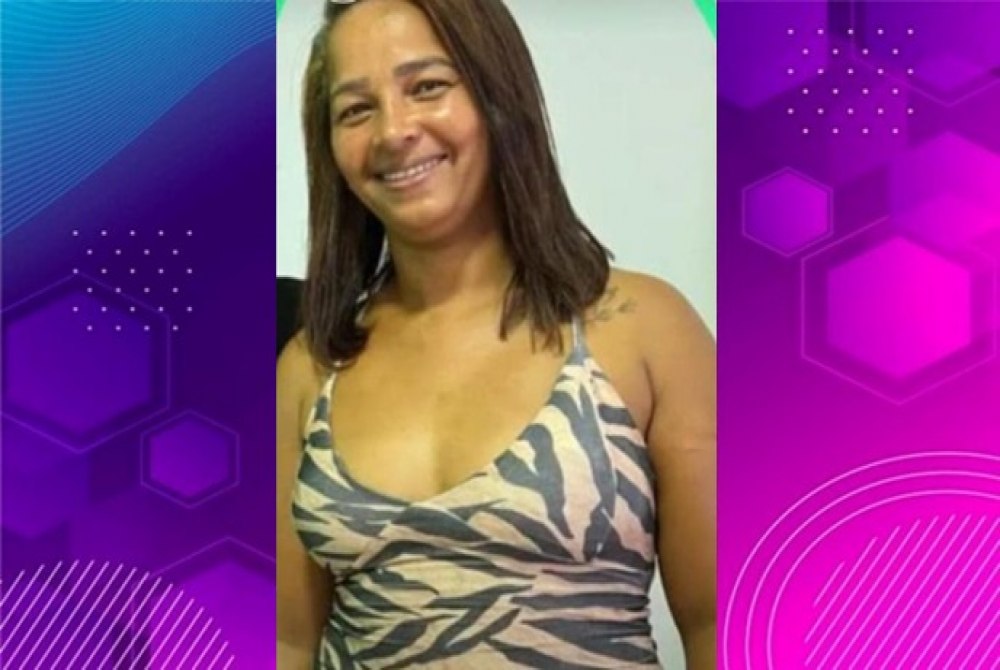 Mulher morre ap�s colidir motocicleta com vaca na BA-242, em S�o Felipe