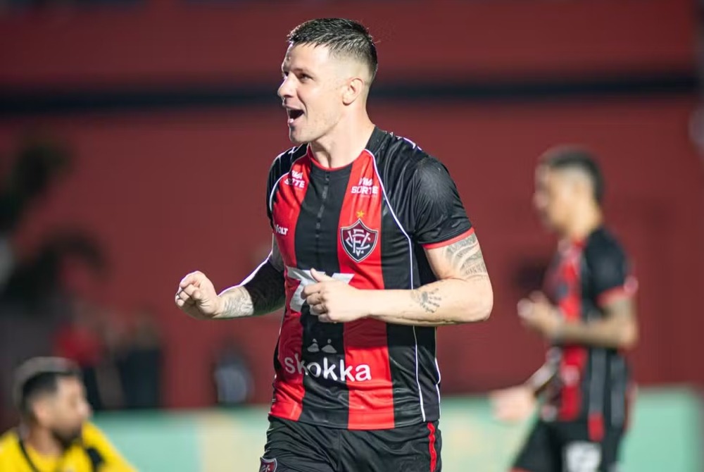 Vit�ria vira sobre o Fortaleza e fica perto do t�tulo da Copa do Nordeste 2026