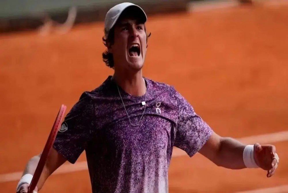 Tenista Jo�o Fonseca encerra campanha hist�rica em Roland Garros e alcan�a melhor posi��o da carreira