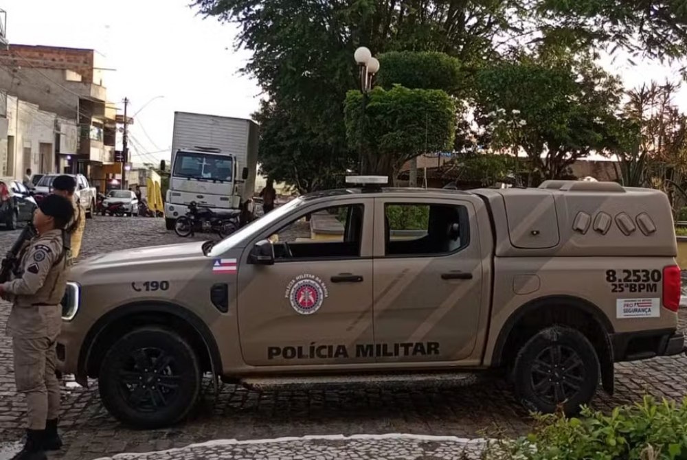 Mulher sobrevive ap�s simular a pr�pria morte durante ataque a facadas na zona rural de Araci