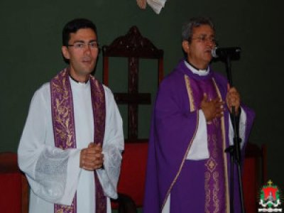 Padre Bento toma posse como novo vigário Paroquial de Santa Luzia