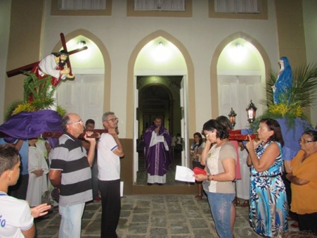 Procissão do Encontro reúne multidão em Piancó na Quarta Feira Santa