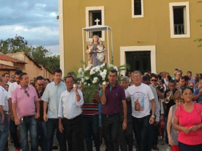 Devotos piedosos encerraram Festa da Senhora Santana