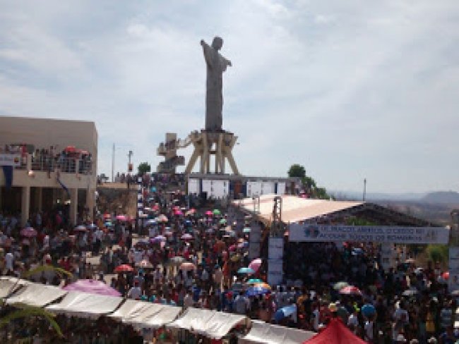 Romaria ao Cristo Rei reúne milhares de fieis neste domingo, em Itaporanga 