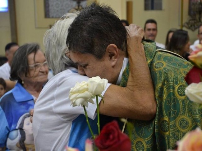 Despedidas de Padre José Ronaldo da Igreja Nossa Senhora da Guia: ele agora vai evangelizar a cidade de Piancó em substituição ao Padre Francisco das Chagas 