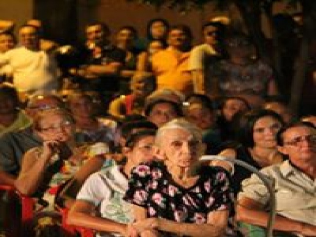 Comunidade Santa Luzia celebra com a Virgem Aparecida