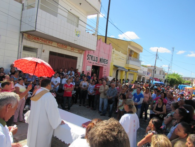 Em Piancó missa é celebrada mensalmente  com os feirantes no centro comercail