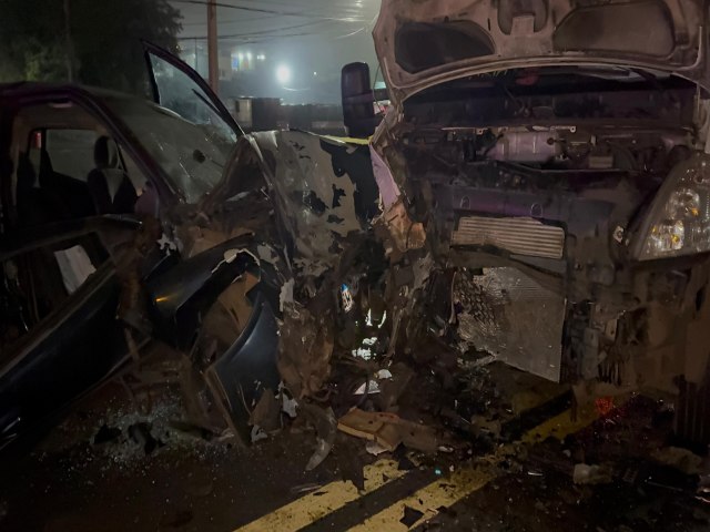 Mulher fica gravemente ferida em colis�o na PR-483 em Francisco Beltr�o