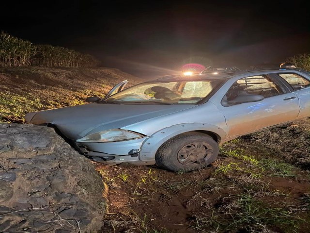 Ve�culo sai da pista em estrada que liga a BR-158 � comunidade de Santa L�cia