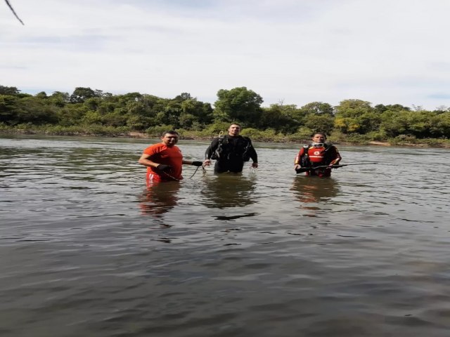 Morte de pescador com um tiro est sob investigao; bombeiros localizam arma