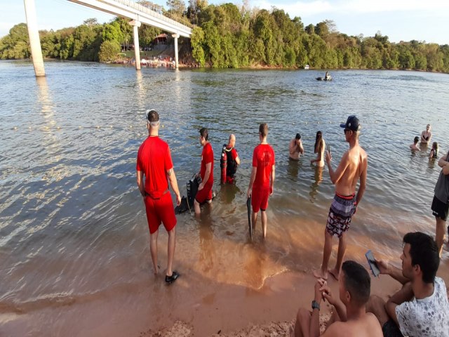 Dois afogamentos simultneos ontem a tarde ,  a menina de 7 anos foi salva. Infelizmente, o Jovem Guilherme continuam as buscas . 