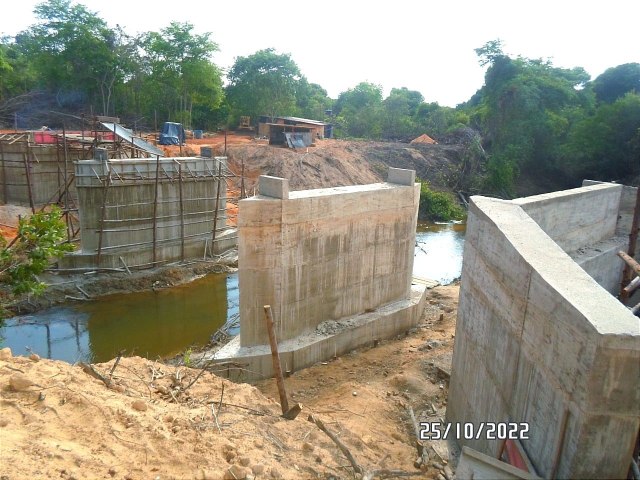 Municpios de Barra do Garas e Nova Xavantina tornam-se pioneiros no Estado de Mato Grosso na construo de ponte de concreto em regime de mtua cooperao. 