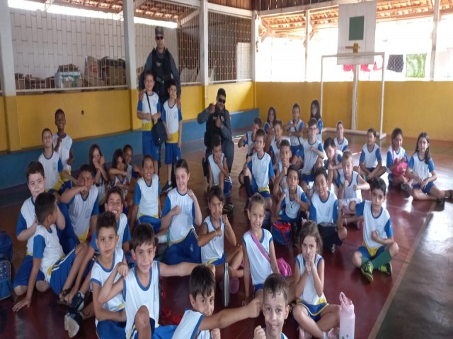 A POLCIA MILITAR DE NOVA XAVANTINA REALIZA POLICIAMENTO ESCOLA SEGURA.