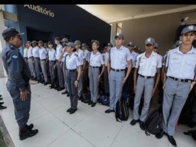 Governador sanciona lei que amplia escolas militares em MT