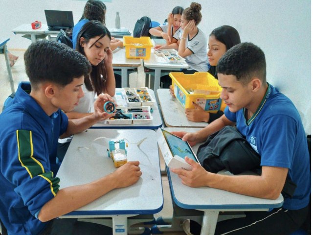 Estudantes de General Carneiro e Jaciara vencem concurso de redao sobre robtica educacional