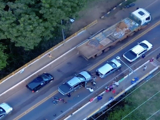 Um grave Acidente de 4 carros e 01 moto  tumultua trnsito na Ponte de Nova xavantina 