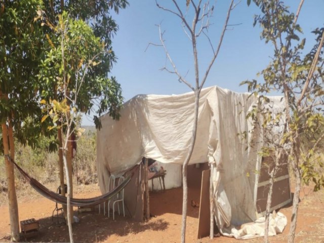 Trs pessoas so detidas pela Polcia Civil por invaso de terra em Chapada dos Guimares