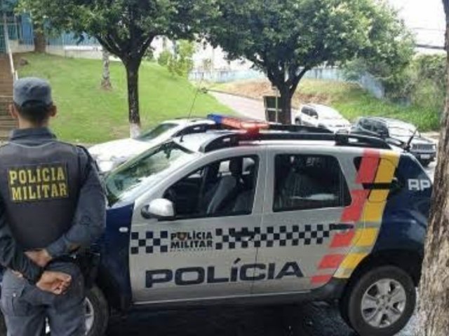 POLCIA MILITAR FAZ DETENO DE SUSPEITOS POR FURTO, RECEPTAO, TRFICO DE DROGAS E ADULTERAO DE SINAL IDENTIFICADOR DE VECULO AUTOMOTOR