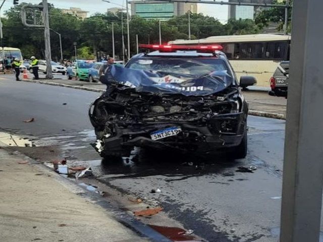 Recife: Motociclista foi atropelado por viatura da PM durante perseguio policial contra assaltantes 