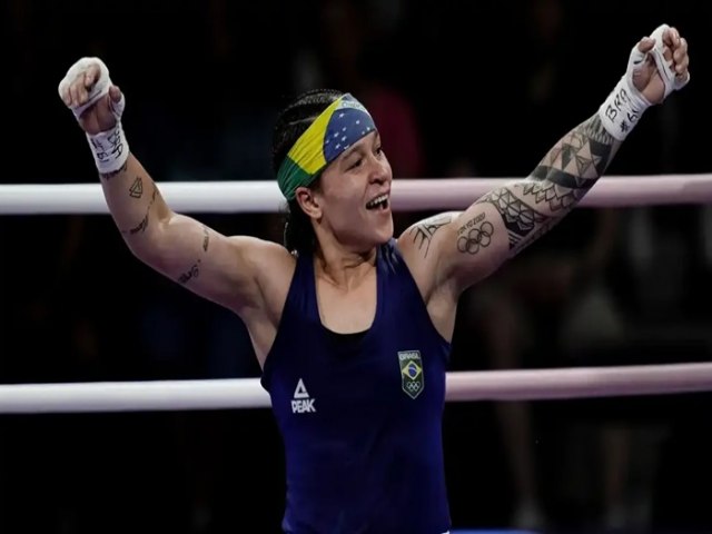 Boxe: a brasileira Beatriz Ferreira venceu a holandesa e garante medalha