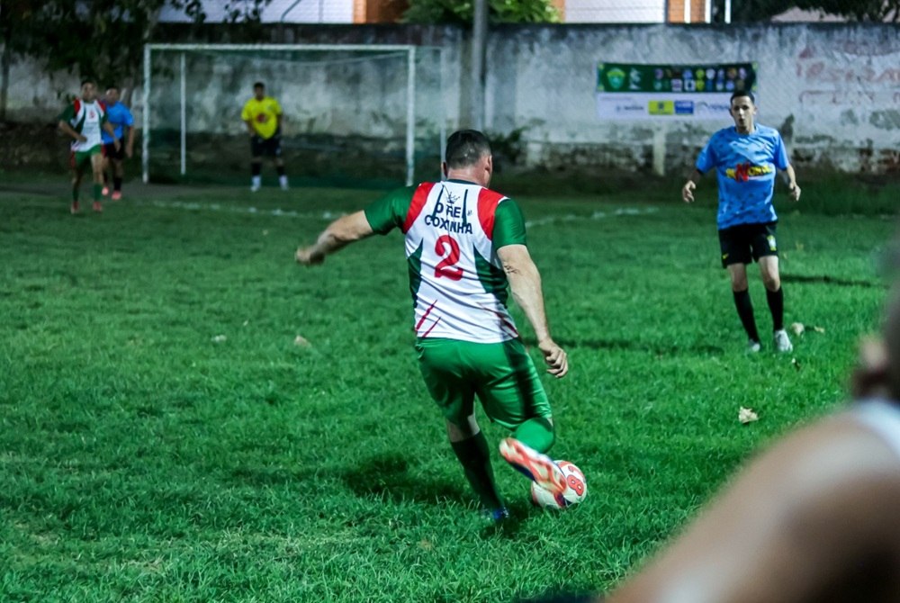 Primeira noite da Copa Gravatá reúne torcedores e grandes jogos no campo da AABB Primeira noite da Copa Gravatá reúne torcedores e grandes jogos no campo da AABB