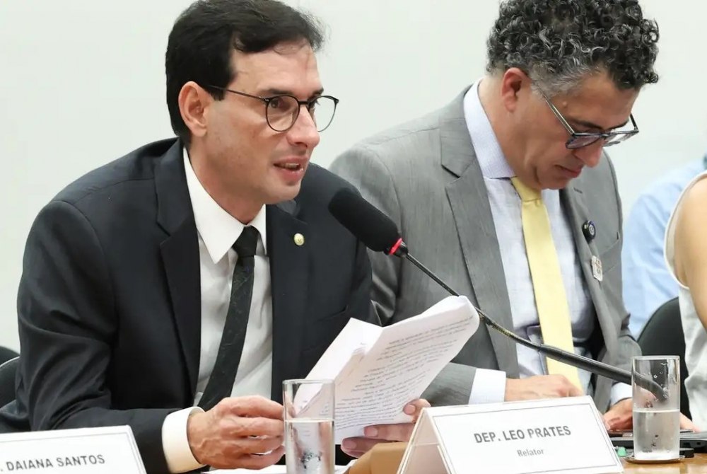 Relator da PEC do fim da escala 6x1 prop�e folga preferencial aos domingos