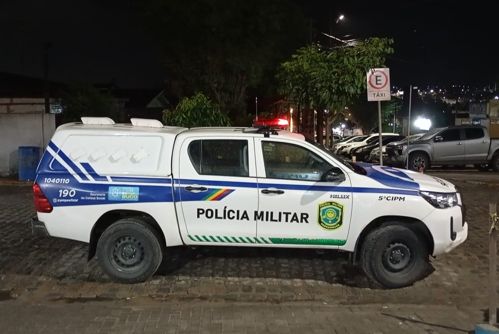 Confus�o em Gravat� termina com quatro pessoas conduzidas � delegacia