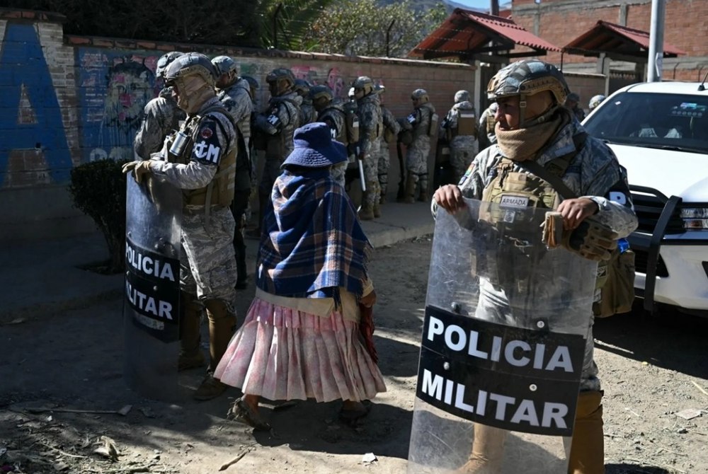 Crise pol�tica na Bol�via se agrava ap�s pris�es de lideran�as em meio a apoio dos EUA ao governo