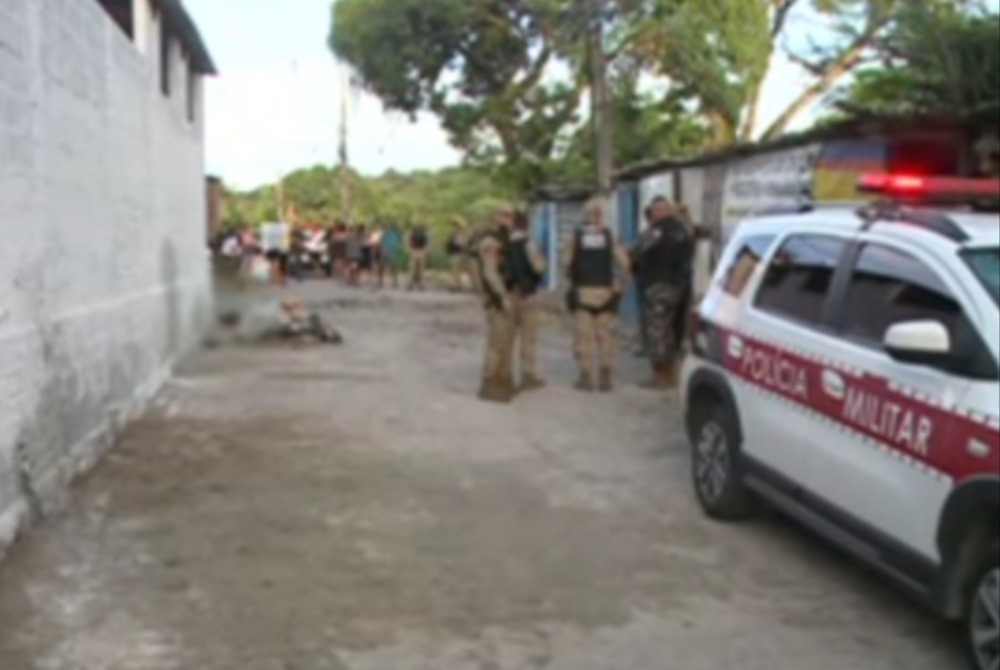 Dois jovens morrem durante tiroteio em comunidade no bairro de Jaguaribe, na capital