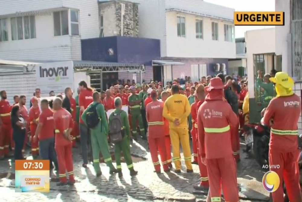LIMPEZA URBANA   -   Servidores da coleta de lixo aprovam indicativo de greve em Jo�o Pessoa
