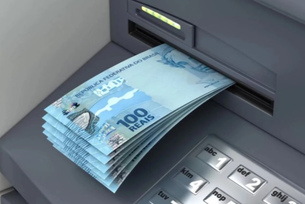 Governo da Para�ba libera primeira parcela do 13� sal�rio e injeta mais de R$ 300 milh�es na economia