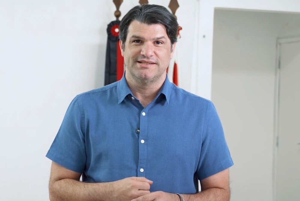 Prefeito Leo Bezerra anuncia Refis 2026 com descontos de at� 90% 