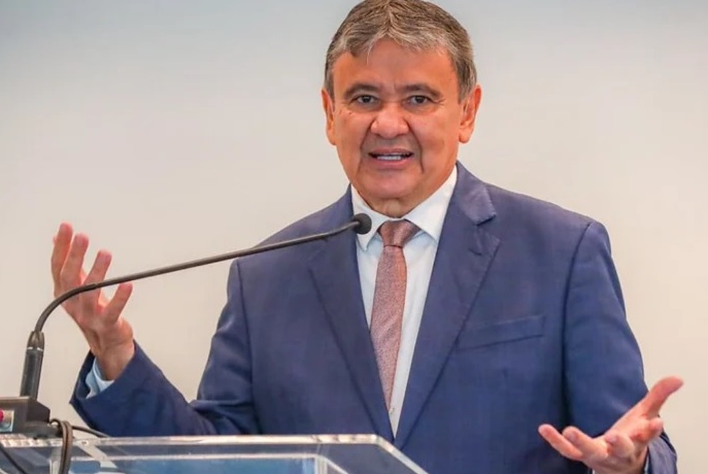Ministro do Desenvolvimento Social entrega vans do MobSUAS na Para�ba nesta segunda
