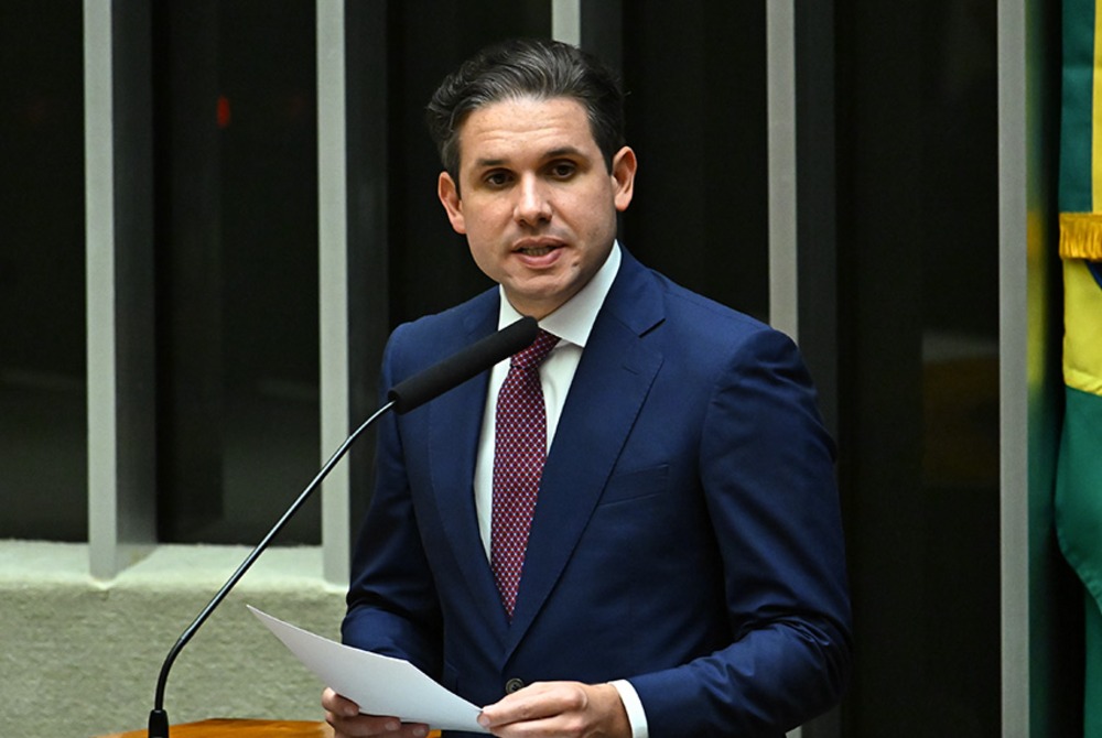 Hugo Motta cria comiss�o especial para discutir PEC que reduz maioridade penal para 16 anos na C�mara