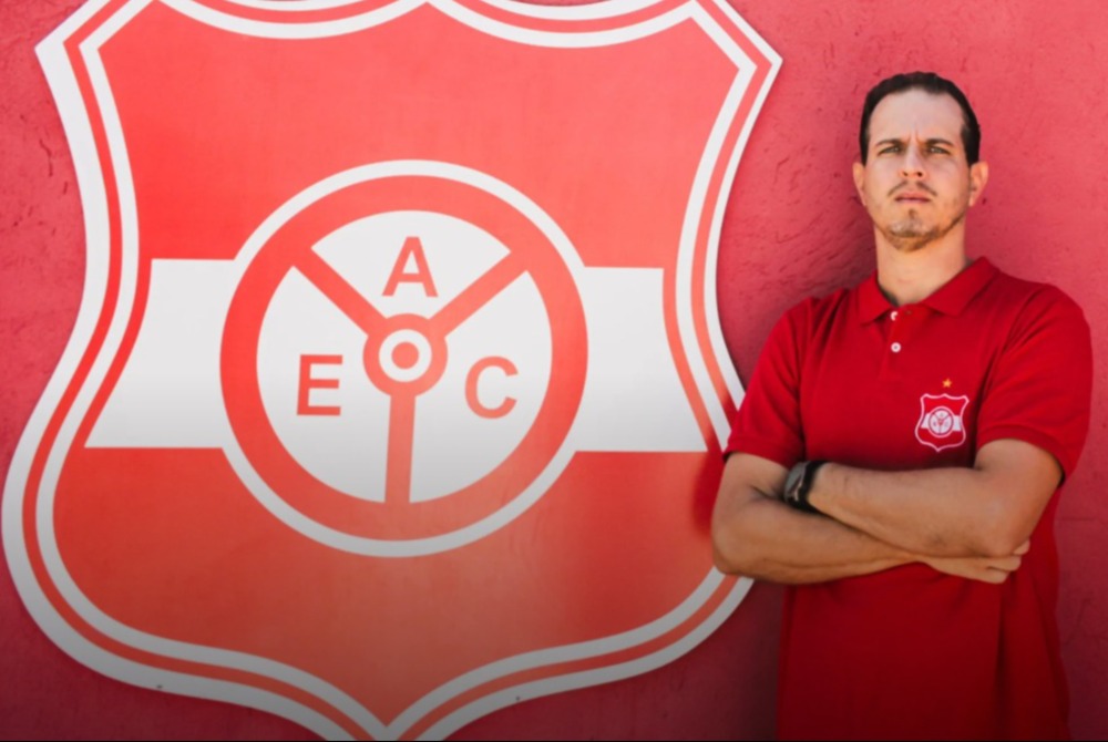 Auto Esporte anuncia Bruno Monteiro como t�cnico