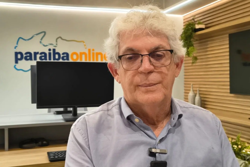 Ricardo Coutinho  diz que quem conduz o governo �  Aguinaldo Ribeiro, 