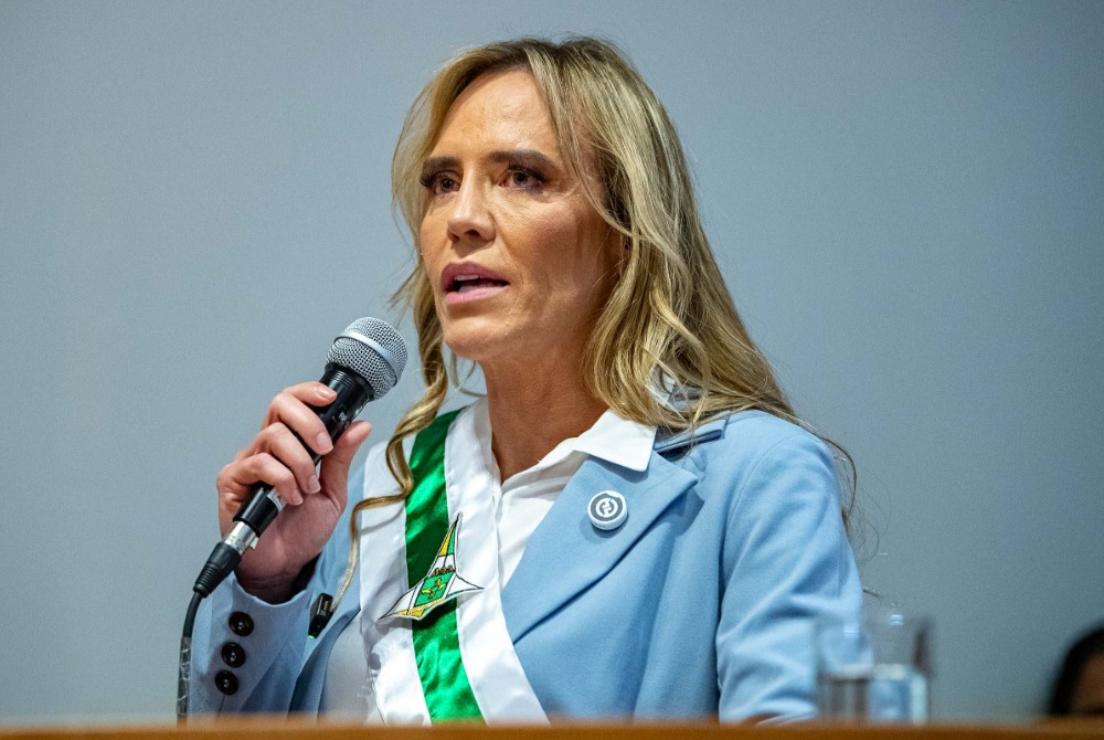 Governadora recebe alta e retoma agenda ap�s dois dias internada