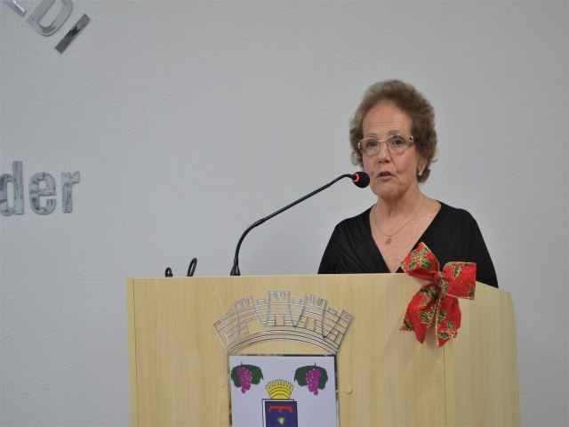 Maria Elena Vidor recebe o ttulo de Cidad Garibaldense