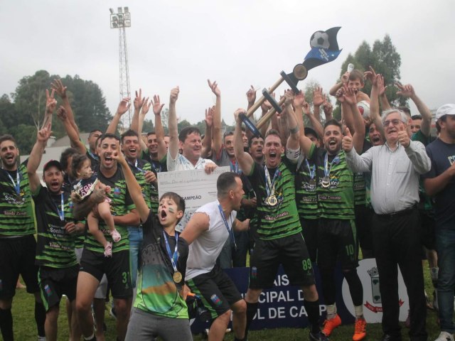 Sentinela conquista o Municipal de Futebol de campo de Garibaldi 