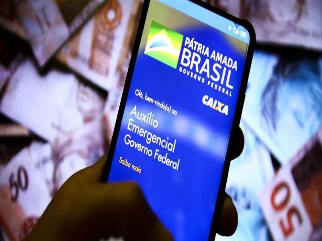 Governo não garante no Orçamento de 2023 aumento do Auxílio Brasil nem correção do Imposto de Renda