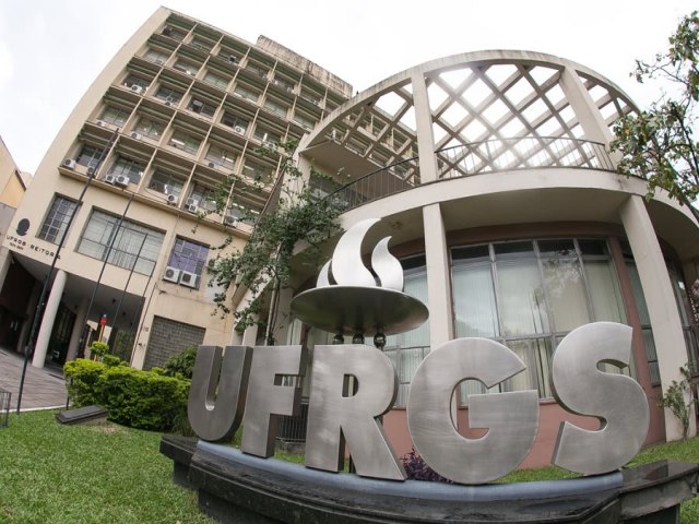 Conselho Universitrio da UFRGS revoga ttulo concedido aos ditadores Costa e Silva e Mdici