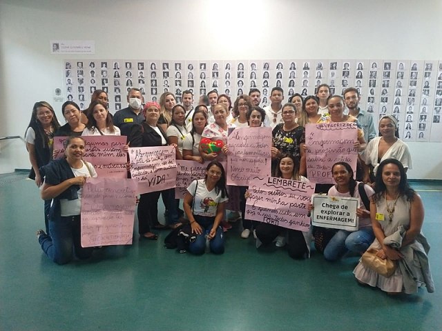 Enfermeiros protestam na Cmara por rapidez na aprovao de custeio do piso da categoria