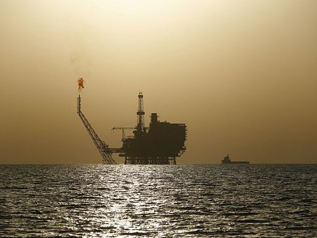 OPEP+ corta produo de petrleo; EUA criticam e combustvel pode subir no Brasil