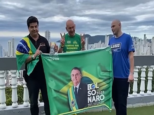 Aliado de Bolsonaro, Luciano Hang enviou caminhes para ato golpista, segundo PRF 
