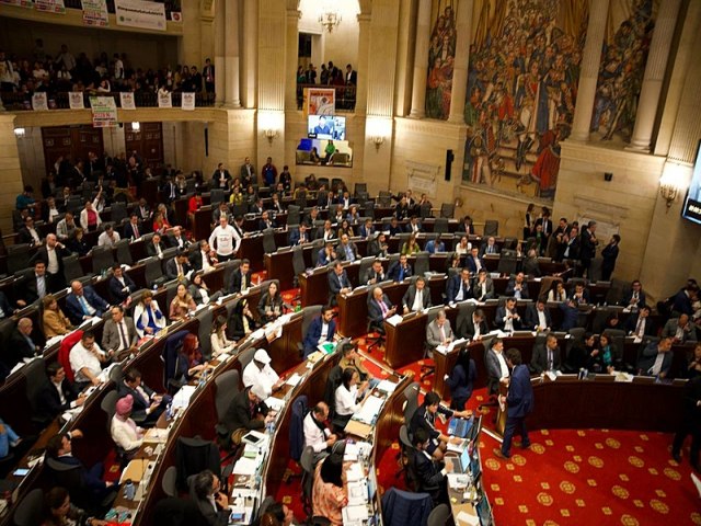 Congresso colombiano aprova Reforma Tributria de Gustavo Petro