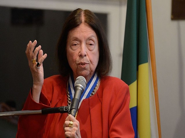 Morre aos 85 anos Nlida Pion, primeira mulher a presidir a Academia Brasileira de Letras