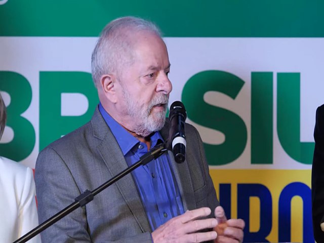 Lula anuncia os nomes de 16 novos ministros de seu governo